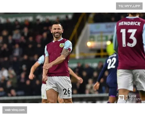 伯恩利0-1水晶宫,格伊长传助攻制胜,保级形势严峻