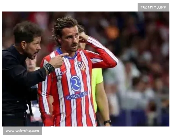 格列兹曼替补破门后与西蒙尼相拥庆祝,马竞客场士气大振 格列兹曼替补破门后与西蒙尼相拥庆祝,马竞客场士气大振